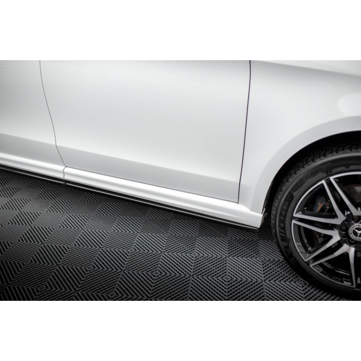 Dokładki Progów V.1 Mercedes-Benz V-Class Extra Long AMG-Line W447