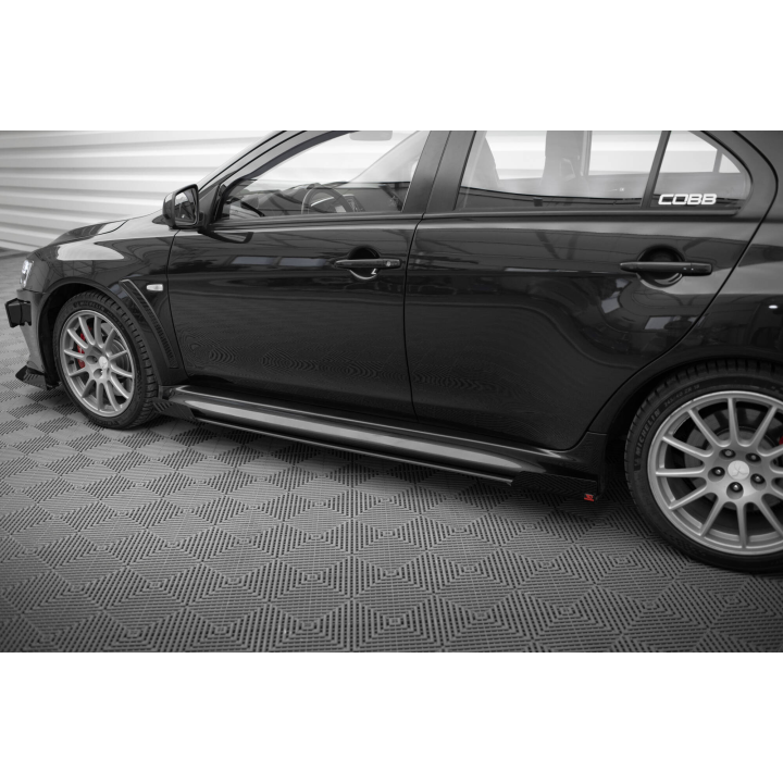 Dokładki progów Street Pro + Flaps Mitsubishi Lancer EVO X