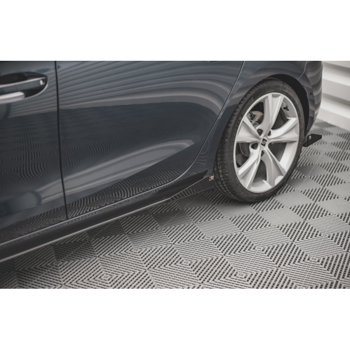 Dokładki progów Street Pro + Flaps Seat Leon FR Mk4