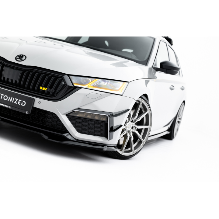 Canards (owiewki przedniego zderzaka) Skoda Octavia RS Mk4