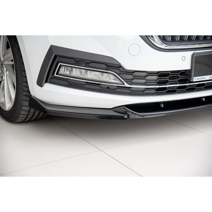 Splitter Przedni V.1 Skoda Octavia Mk4