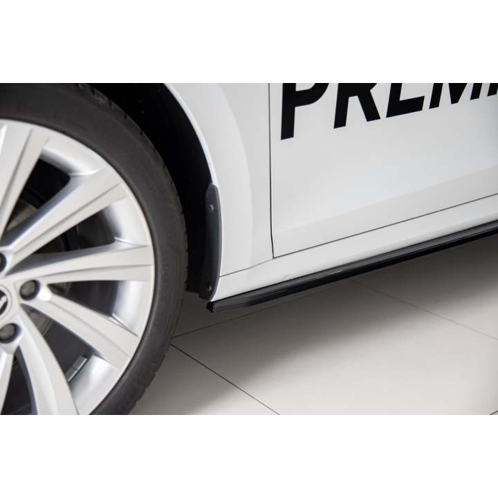 Dokładki Progów V.2 Skoda Octavia Mk4