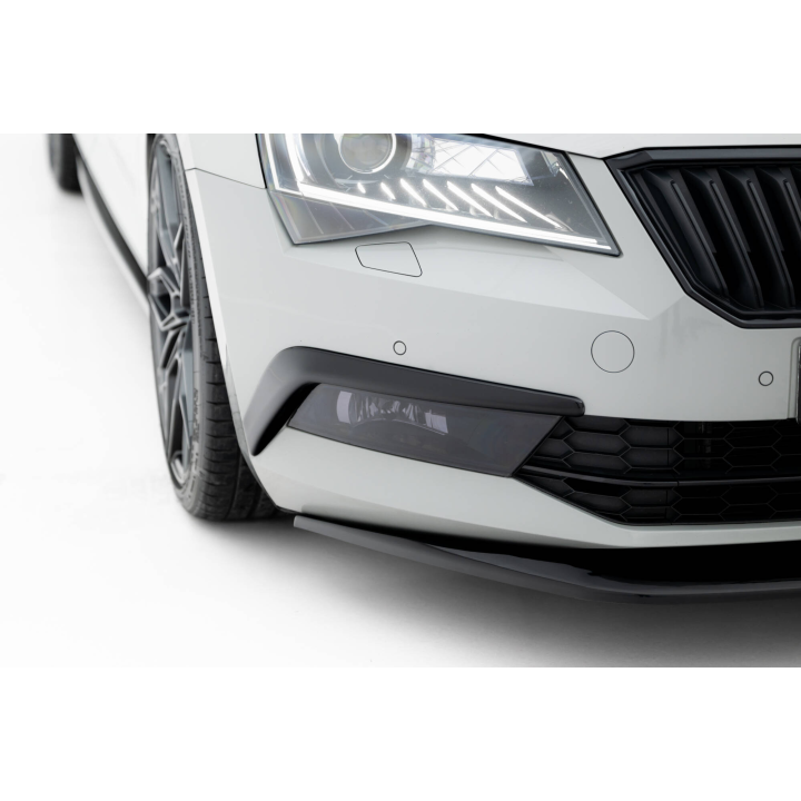 Ramki Świateł Skoda Superb Liftback / Combi Mk3