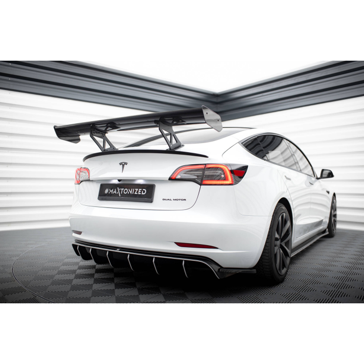 Karbonowy Spoiler Tesla Model 3