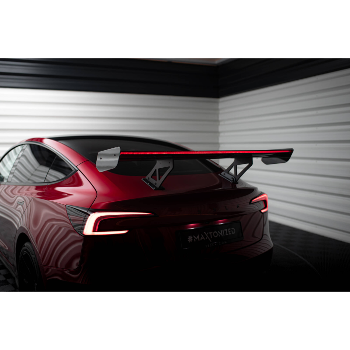 Karbonowy Spoiler + LED Tesla Model 3
