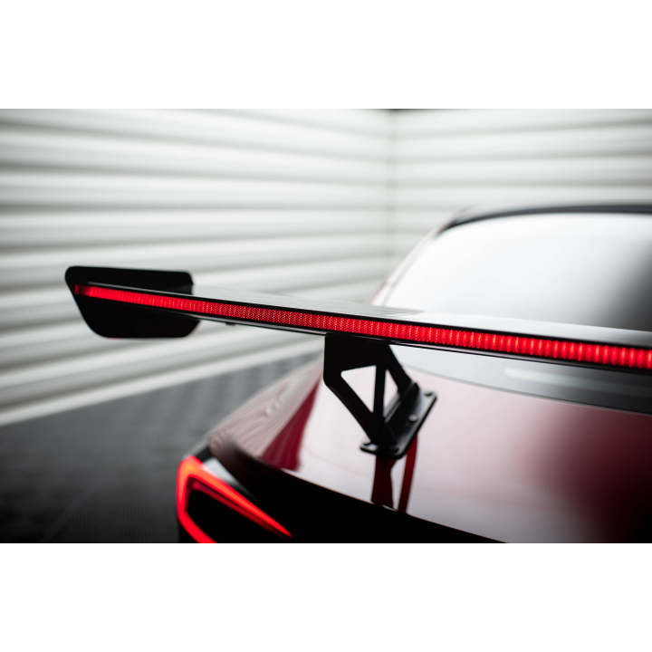 Karbonowy Spoiler + LED Tesla Model 3
