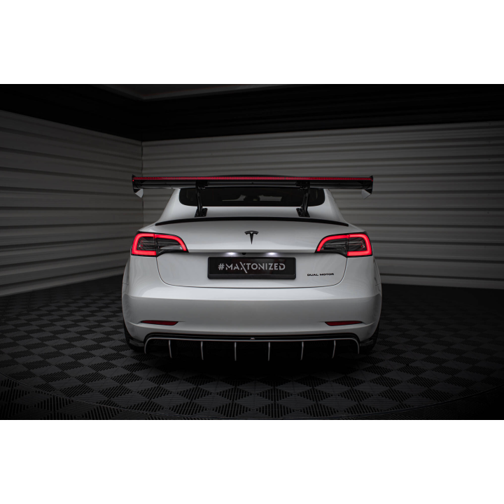 Karbonowy Spoiler + LED Tesla Model 3