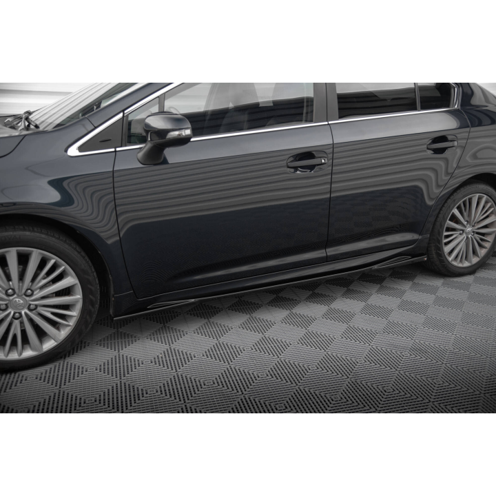 Dokładki Progów Toyota Avensis Mk3 Facelift