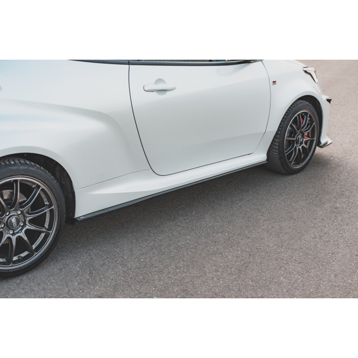 Dokładki progów Street Pro Toyota GR Yaris MK4