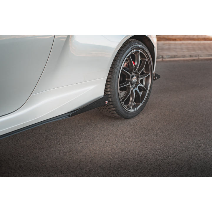 Dokładki progów Street Pro + Flaps Toyota GR Yaris MK4