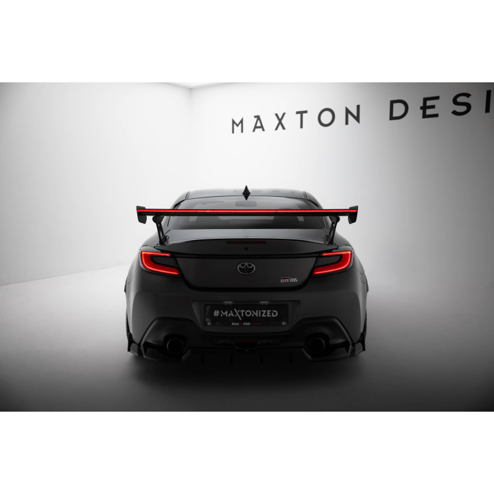 Karbonowy Spoiler Z Zewnętrznymi Wspornikami + LED Toyota GR86 / Subaru BRZ Mk2