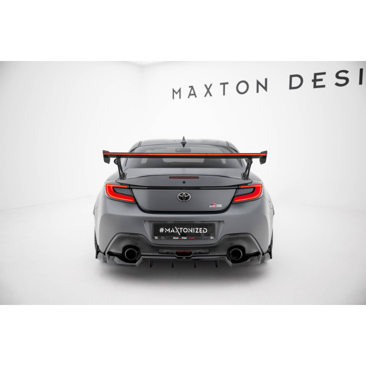 Karbonowy Spoiler Z Zewnętrznymi Wspornikami + LED Toyota GR86 / Subaru BRZ Mk2