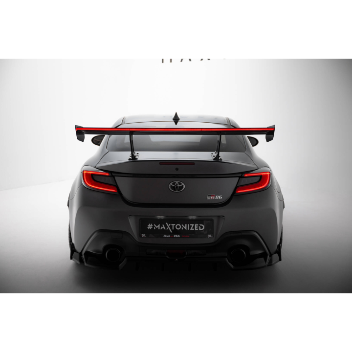 Karbonowy Spoiler Z Wewnętrznymi Wspornikami + LED Toyota GR86 / Subaru BRZ Mk2