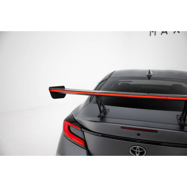 Karbonowy Spoiler Z Wewnętrznymi Wspornikami + LED Toyota GR86 / Subaru BRZ Mk2