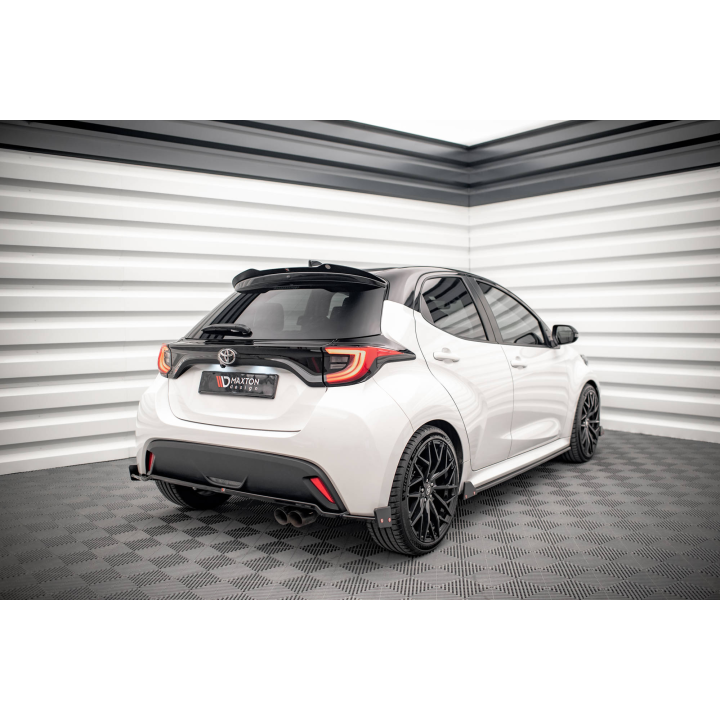 Splitter Tylny V.1 + Flaps Toyota Yaris Mk4