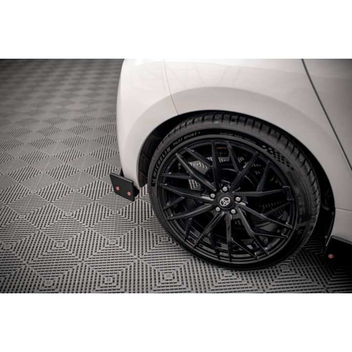 Splitter Tylny V.1 + Flaps Toyota Yaris Mk4