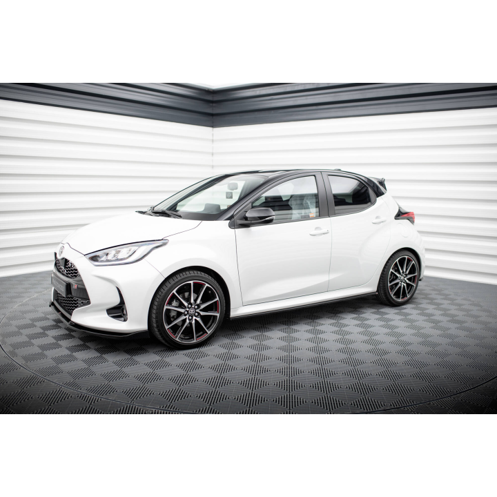 Dokładki Progów V.2 Toyota Yaris Mk4