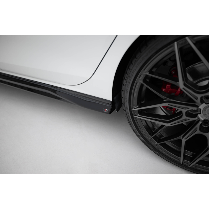 Dokładki Progów V.3 Volkswagen Golf GTI / GTE / GTI Clubsport / GTD / R-Line Mk8