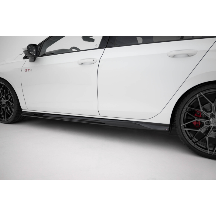 Dokładki Progów V.3 Volkswagen Golf GTI / GTE / GTI Clubsport / GTD / R-Line Mk8