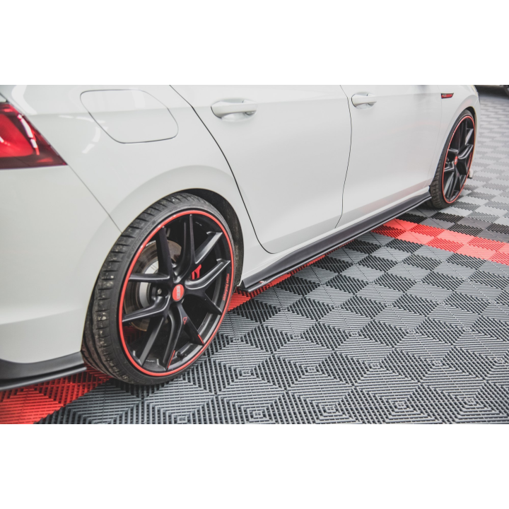 Dokładki progów Street Pro Volkswagen Golf GTI / GTE / GTI Clubsport / R-Line Mk8
