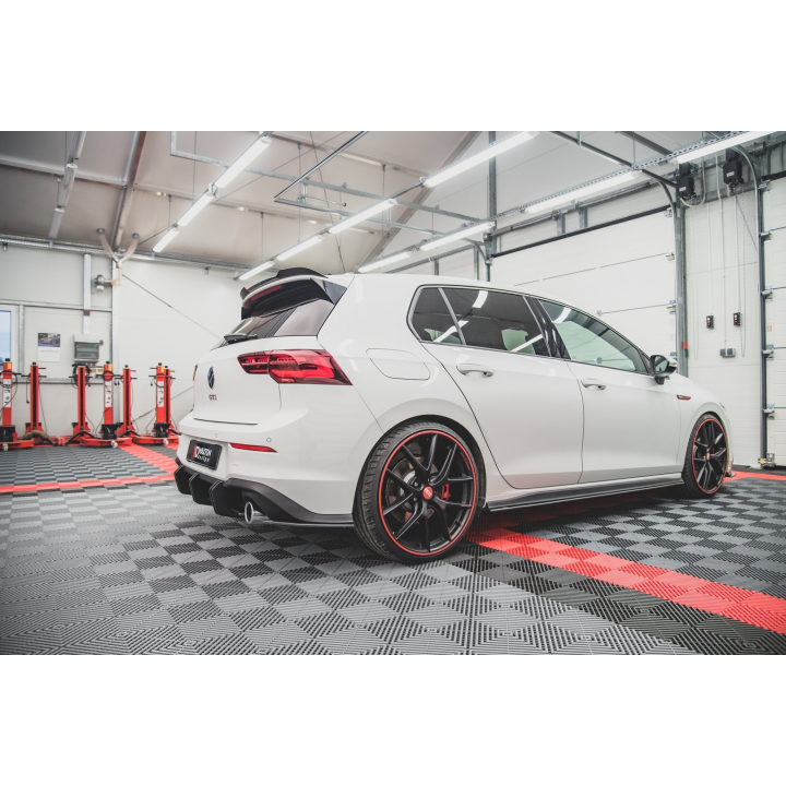Dokładki progów Street Pro Volkswagen Golf GTI / GTE / GTI Clubsport / R-Line Mk8