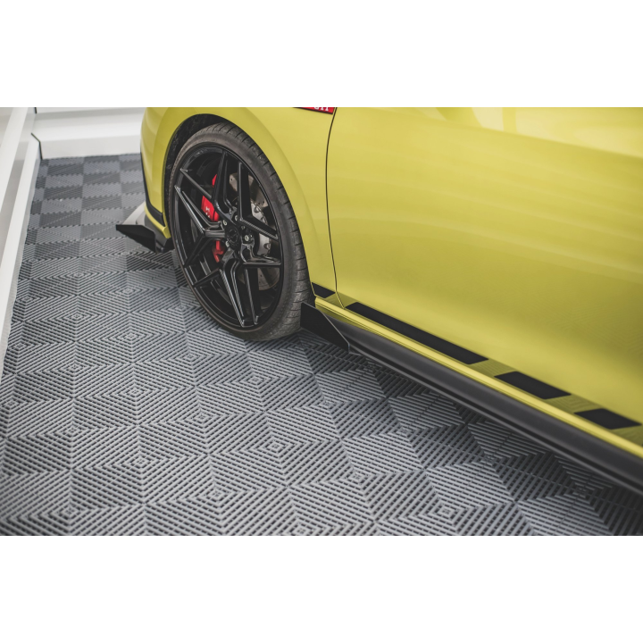 Dokładki progów Street Pro + Flaps Volkswagen Golf GTI Clubsport Mk8 Facelift