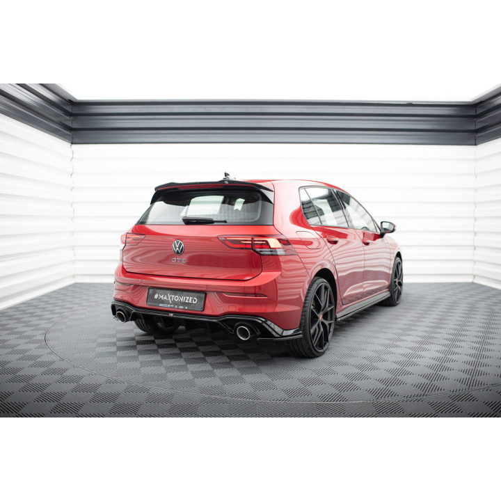 Splittery Tylne V.3 Volkswagen Golf GTI Mk8  Produkt pasuje tylko z:   VW-GO-8-GTI-RS2G