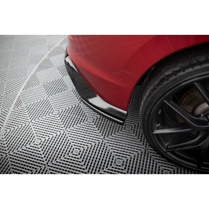 Splittery Tylne V.3 Volkswagen Golf GTI Mk8  Produkt pasuje tylko z:   VW-GO-8-GTI-RS2G