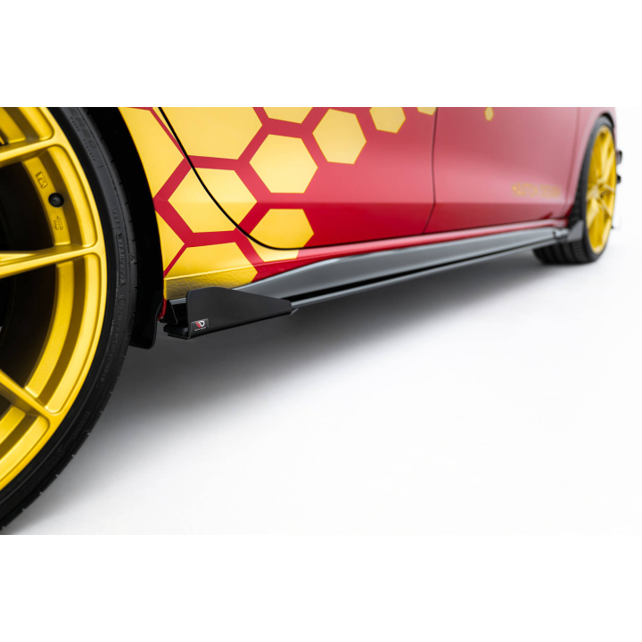 Dokładki progów Street Pro + Flaps Volkswagen Golf GTI Clubsport Mk8 Facelift