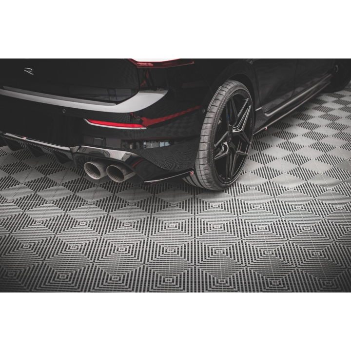 Splittery Tylne Boczne V.3 Volkswagen Golf R Hatchback Mk8 Facelift  Produkt pasuje tylko z: VW-GO-8-R-RS1.