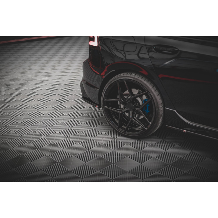 Splittery Tylne Boczne V.3 Volkswagen Golf R Hatchback Mk8 Facelift  Produkt pasuje tylko z: VW-GO-8-R-RS1.