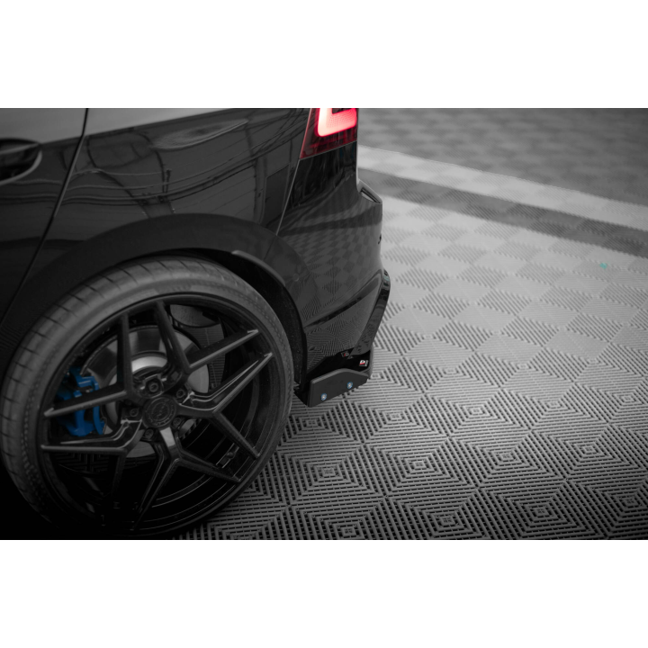 Splittery Tylne Boczne V.6 + Flaps Volkswagen Golf R Hatchback Mk8 Facelift  Produkt pasuje tylko z:   VW-GO-8-R-RS2G