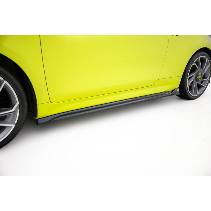 Dokładki Progów Abarth 500e