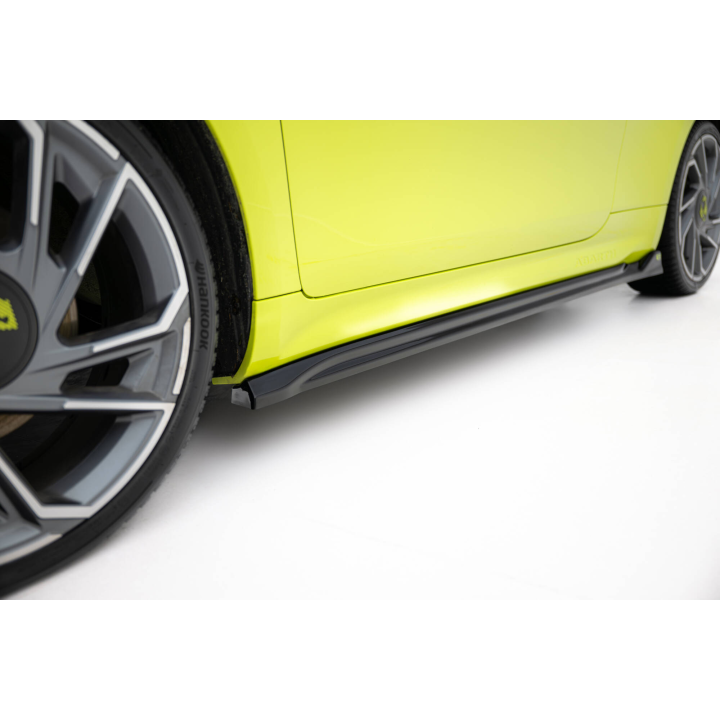 Dokładki Progów Abarth 500e