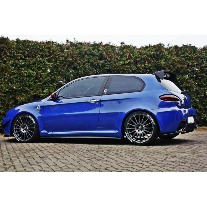 Dokładki Progów Alfa Romeo 147 GTA