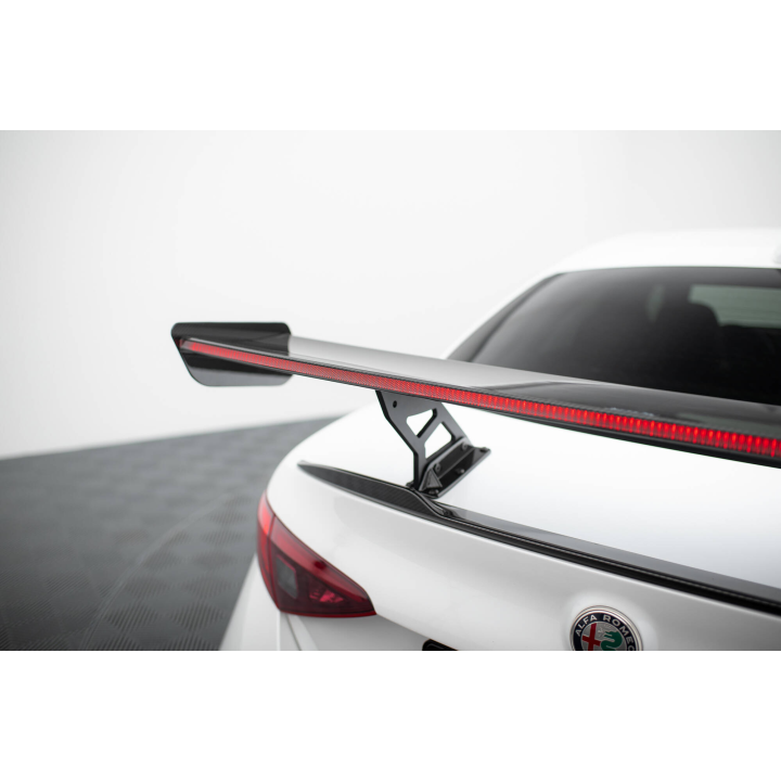 Karbonowy Spoiler + LED Alfa Romeo Giulia Quadrifoglio