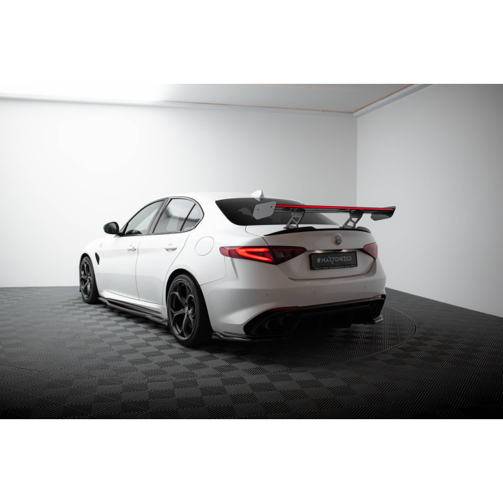 Karbonowy Spoiler + LED Alfa Romeo Giulia Quadrifoglio