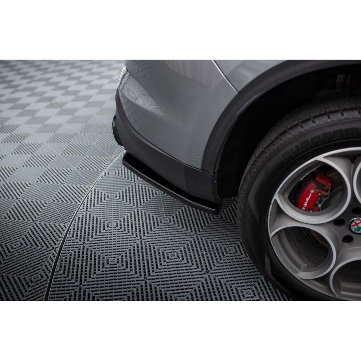 Splittery Tylne Alfa Romeo Stelvio Mk1