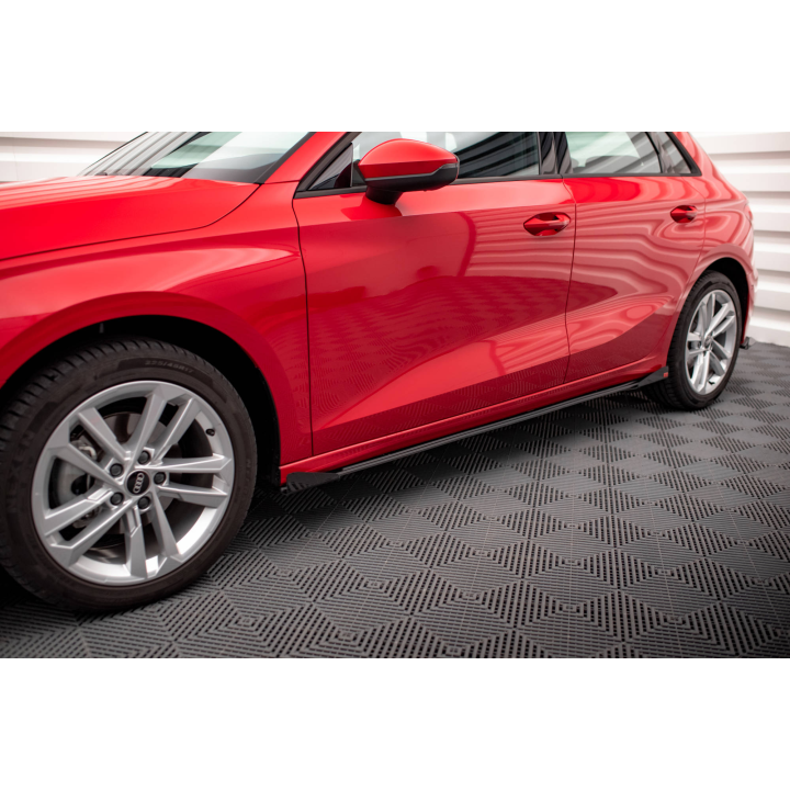 Dokładki progów Street Pro + Flaps Audi A3 8Y