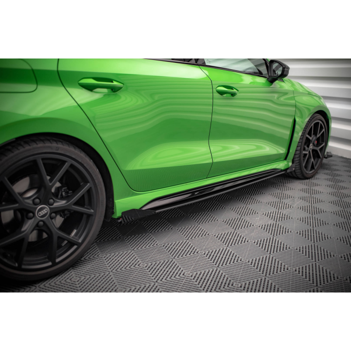 Dokładki progów Street Pro + Flaps Audi RS3 Sedan 8Y