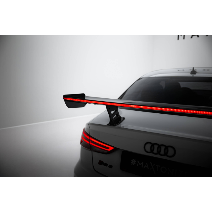 Karbonowy Spoiler Z Wewnętrznymi Wspornikami + LED Audi A3 / A3 S-Line / S3 / RS3 Sedan 8V / 8V Facelift