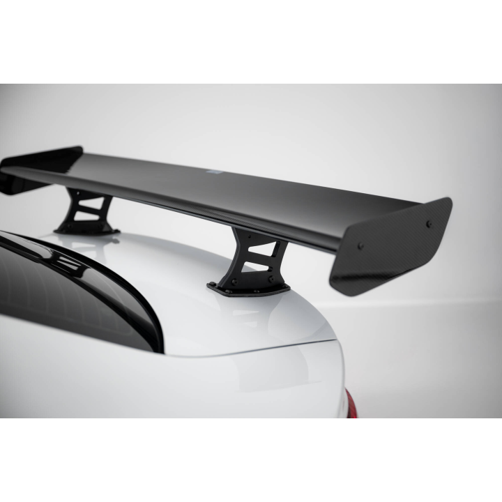 Karbonowy Spoiler Z Wewnętrznymi Wspornikami + LED Audi A3 / A3 S-Line / S3 / RS3 Sedan 8V / 8V Facelift