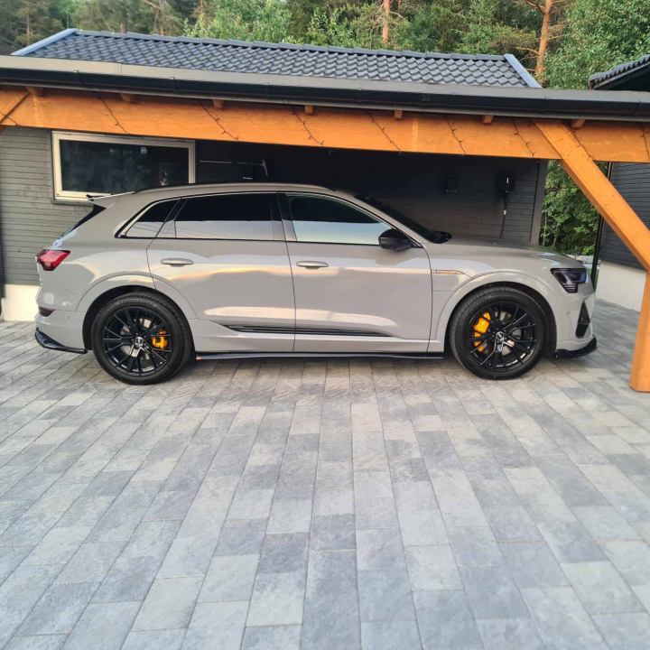 Dokładki Progów Audi e-Tron S-Line