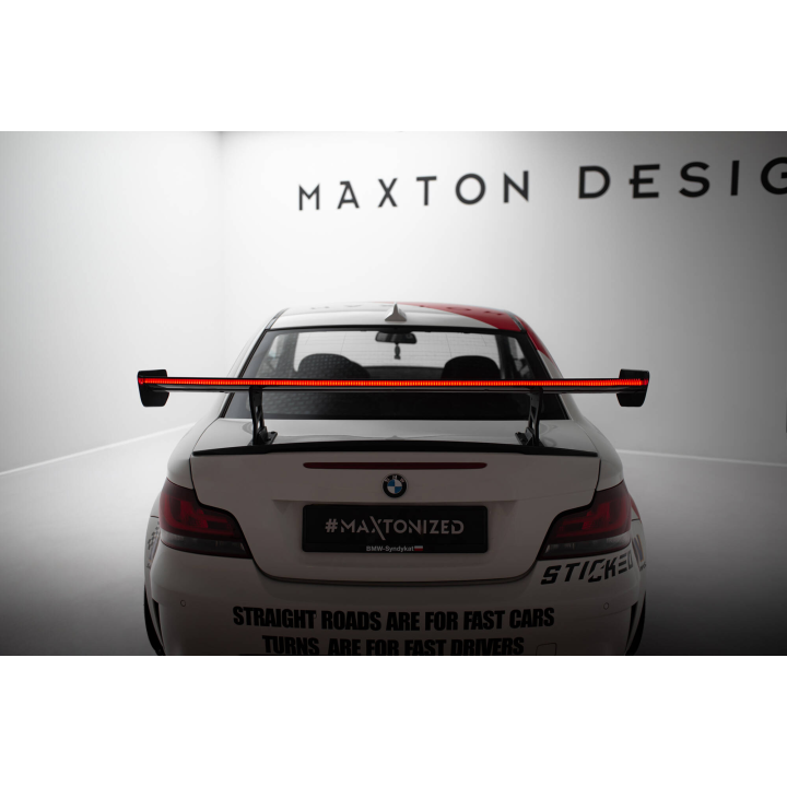 Karbonowy Spoiler Z Wewnętrznymi Wspornikami V.2 + LED BMW 1 M E82