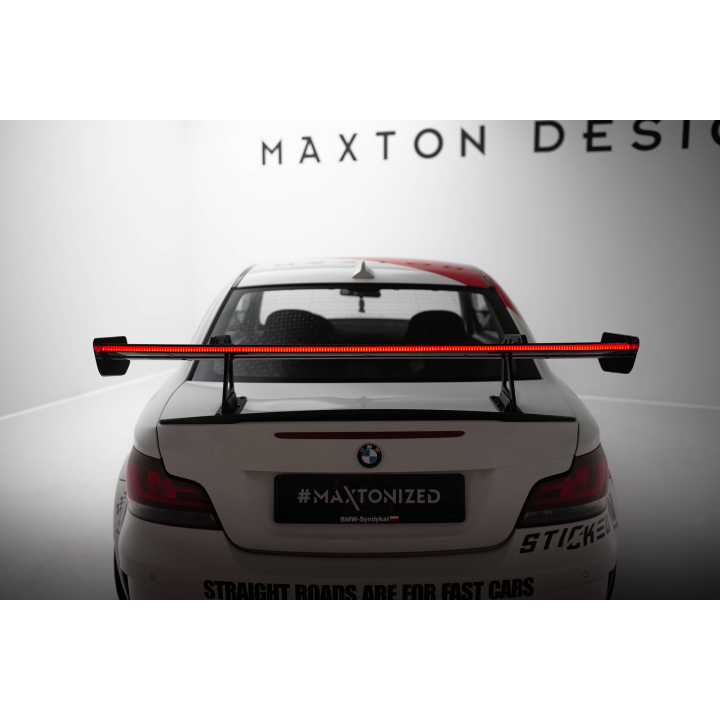 Karbonowy Spoiler Z Górnymi Mocowaniami + LED BMW 1 M E82