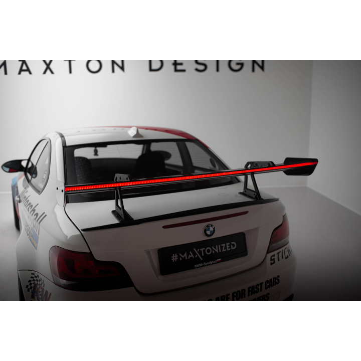 Karbonowy Spoiler Z Górnymi Mocowaniami + LED BMW 1 M E82