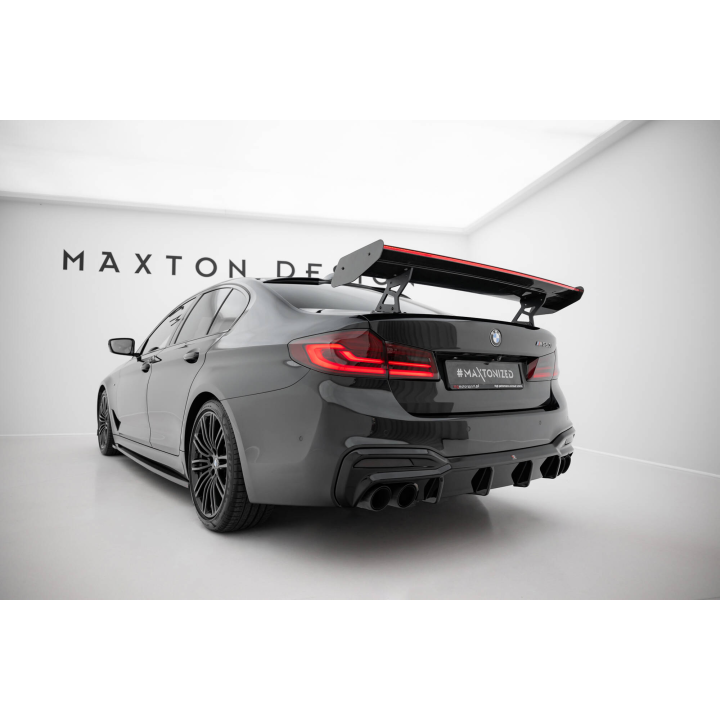 Karbonowy Spoiler Z Wewnętrznymi Wspornikami + LED BMW 5 / M5 Sedan G30 / F90