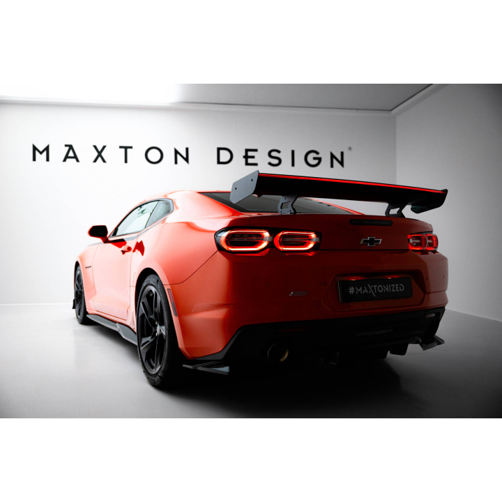 Karbonowy Spoiler Z Wewnętrznymi Wspornikami + LED Chevrolet Camaro SS Mk6 Facelift