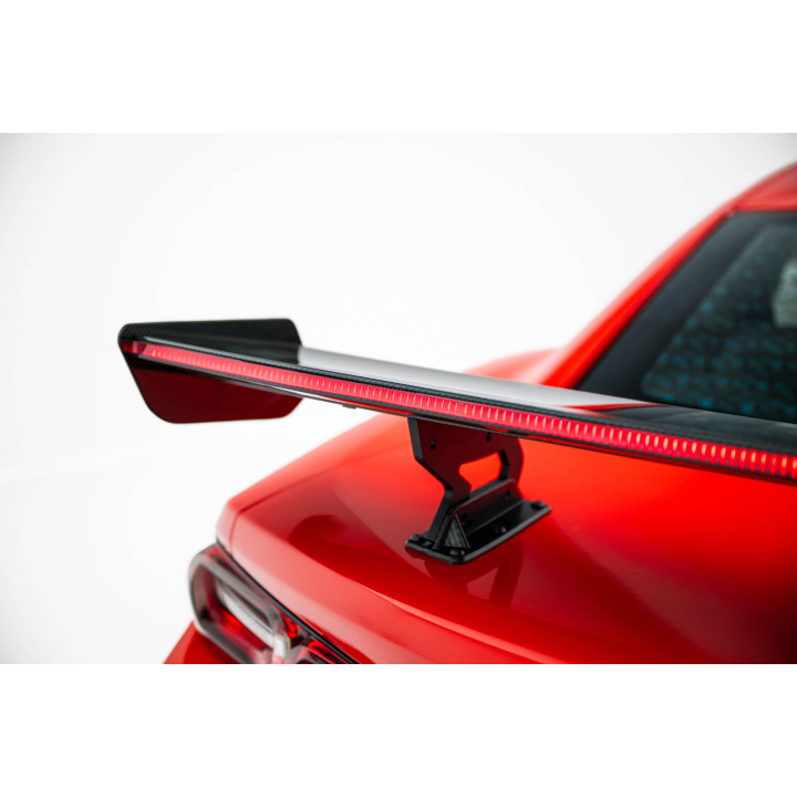 Karbonowy Spoiler Z Wewnętrznymi Wspornikami + LED Chevrolet Camaro SS Mk6 Facelift