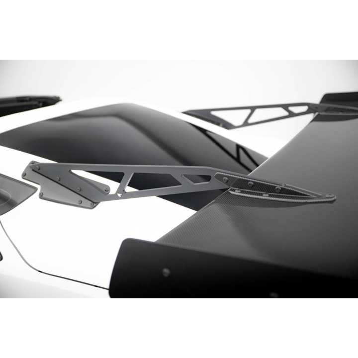Karbonowy Spoiler Z Górnymi Mocowaniami + LED Chevrolet Corvette Stingray / Grand Sport C7